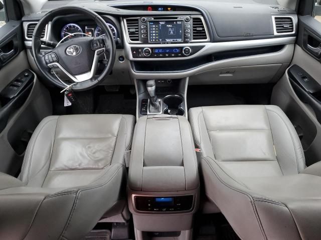 2019 Toyota Highlander SE