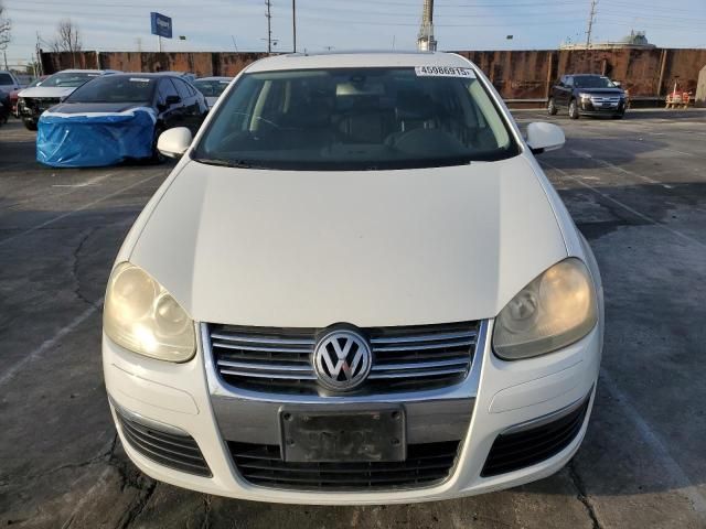 2005 Volkswagen New Jetta 2.5L Option Package 1