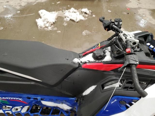 2022 Polaris XC800