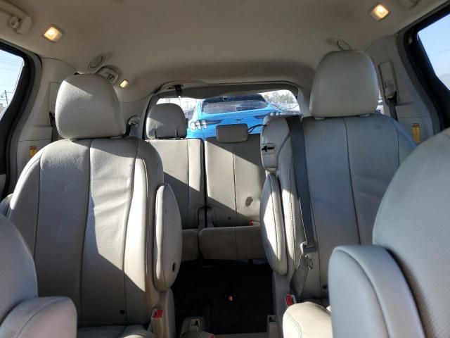 2014 Toyota Sienna XLE