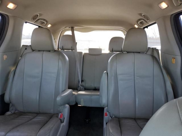 2012 Toyota Sienna XLE