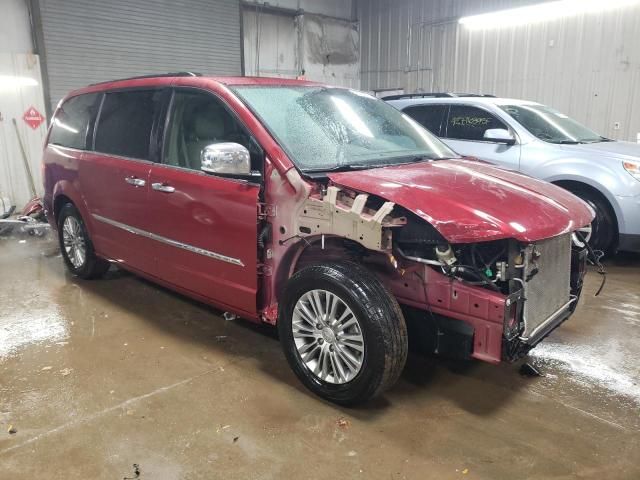 2016 Chrysler Town & Country Touring L