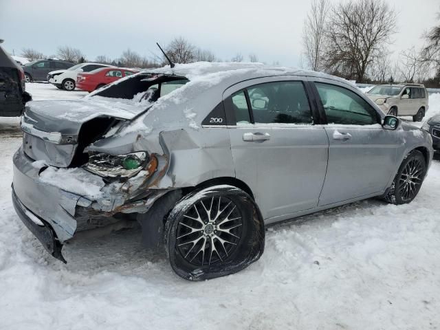 2013 Chrysler 200 LX