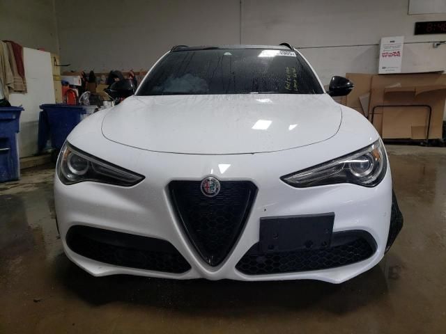 2021 Alfa Romeo Stelvio TI