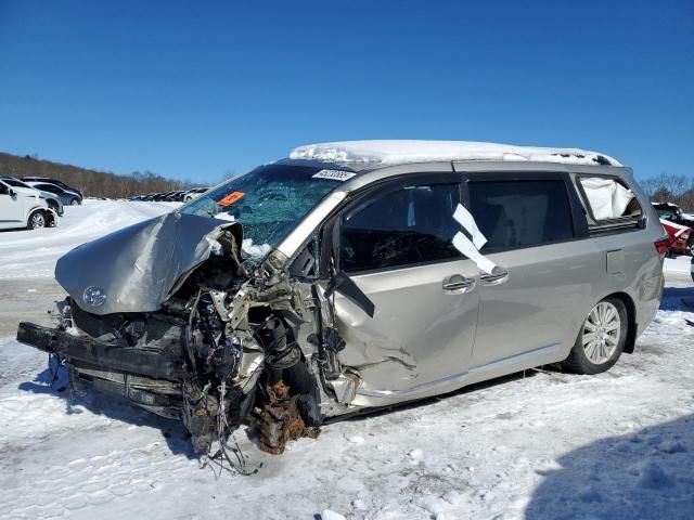 2017 Toyota Sienna XLE