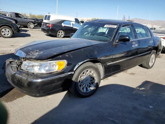 1999 Lincoln Town Car Signature