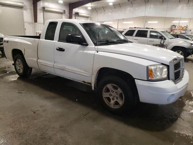 2005 Dodge Dakota SLT