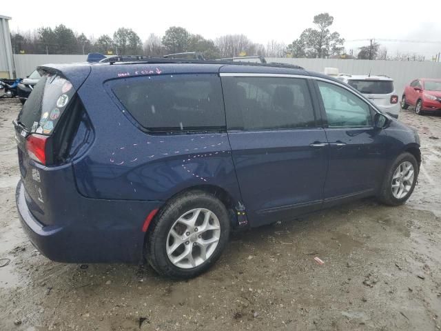 2017 Chrysler Pacifica Touring L Plus