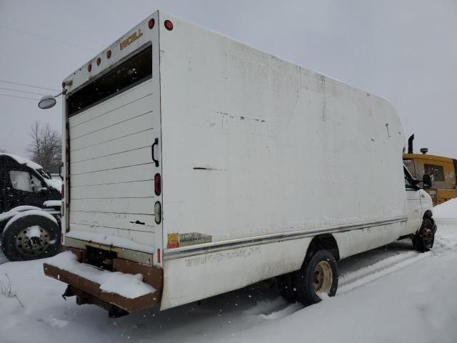 2003 Ford Econoline E450 Super Duty Cutaway Van