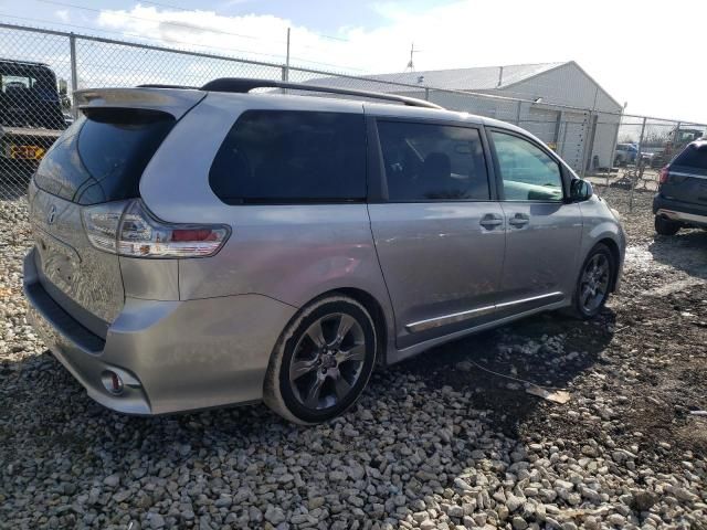 2012 Toyota Sienna Sport