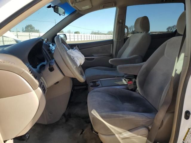 2007 Toyota Sienna CE