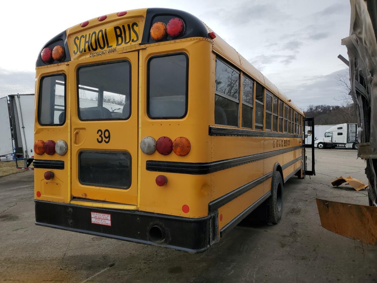 2011 Ic Corporation 3000 CE