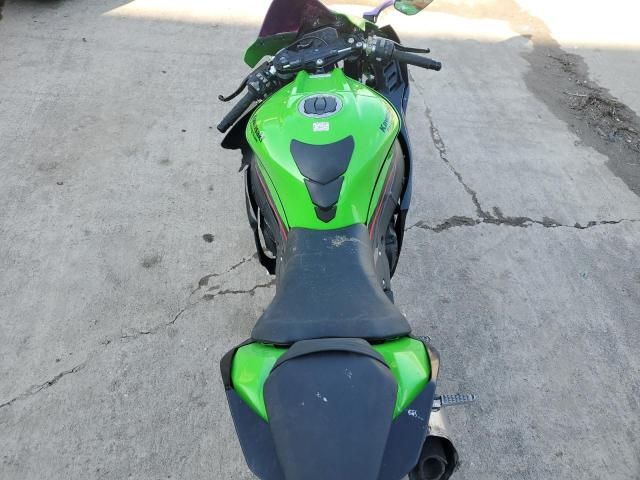 2021 Kawasaki ZX1002 L