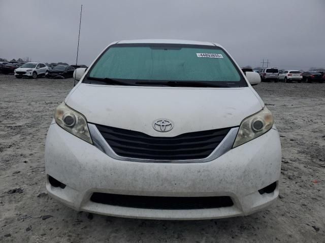 2011 Toyota Sienna LE