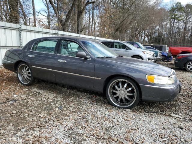 2001 Lincoln Town Car Signature