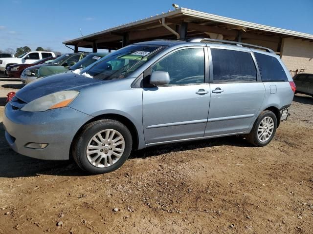 2010 Toyota Sienna XLE