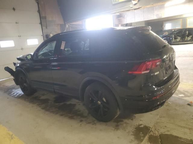 2023 Volkswagen Tiguan SE R-LINE Black