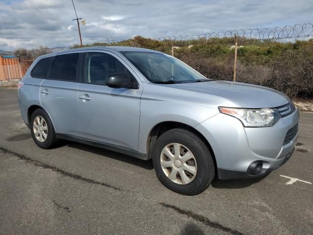 2014 Mitsubishi Outlander ES