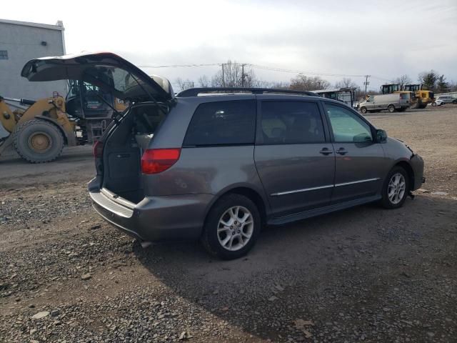 2004 Toyota Sienna XLE