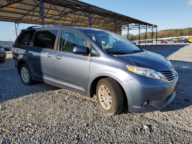 2014 Toyota Sienna XLE