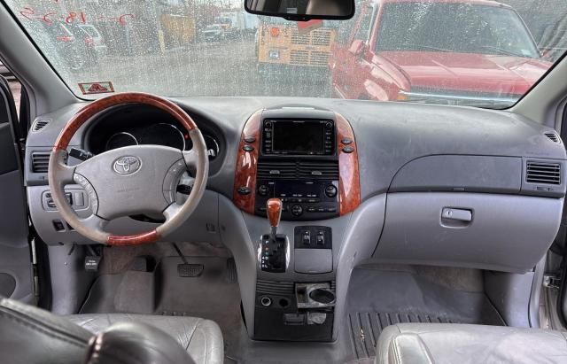 2010 Toyota Sienna XLE