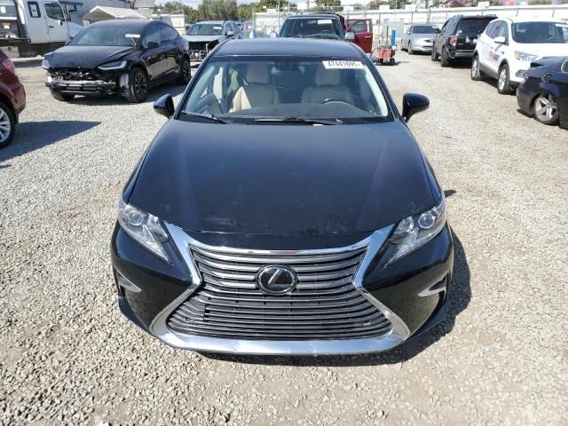 2016 Lexus ES 300H