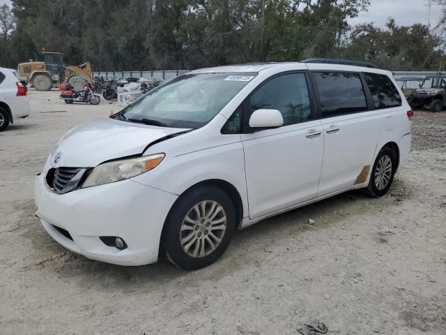 2014 Toyota Sienna XLE