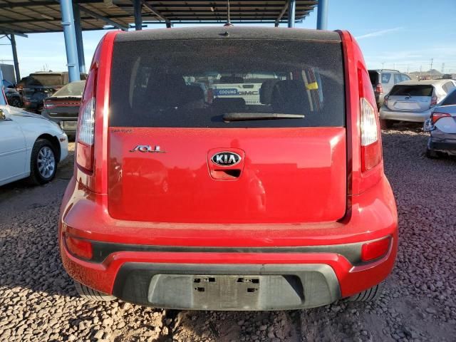 2013 KIA Soul +