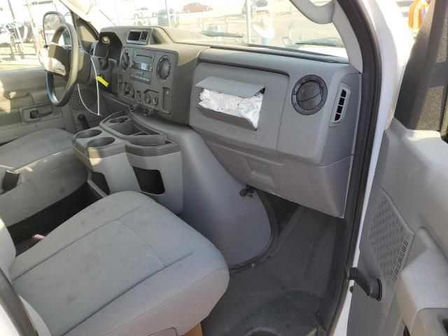 2013 Ford Econoline E350 Super Duty Van