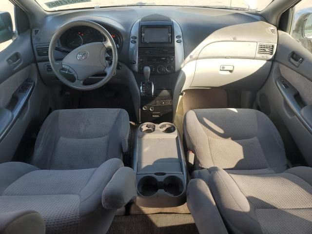 2006 Toyota Sienna CE