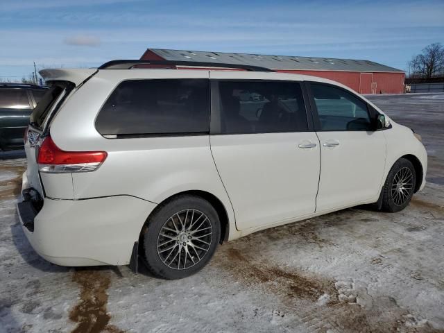 2013 Toyota Sienna XLE