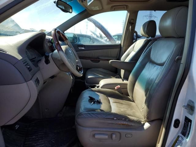 2005 Toyota Sienna XLE