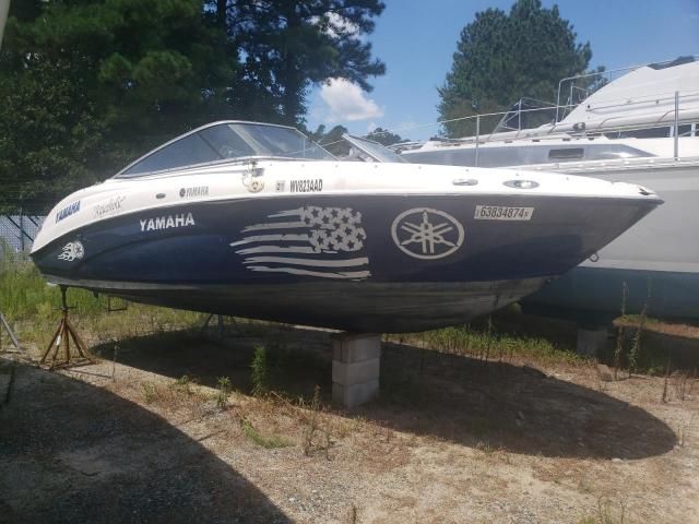 2011 Yamaha Boat