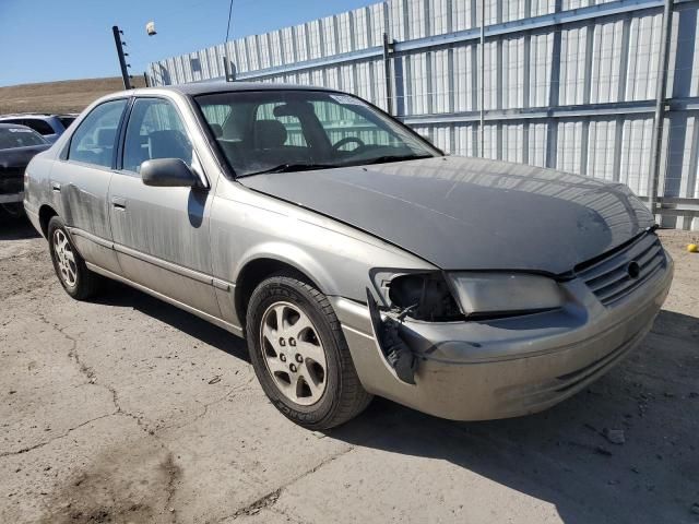 1999 Toyota Camry LE