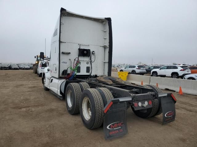 2015 Kenworth Construction T680