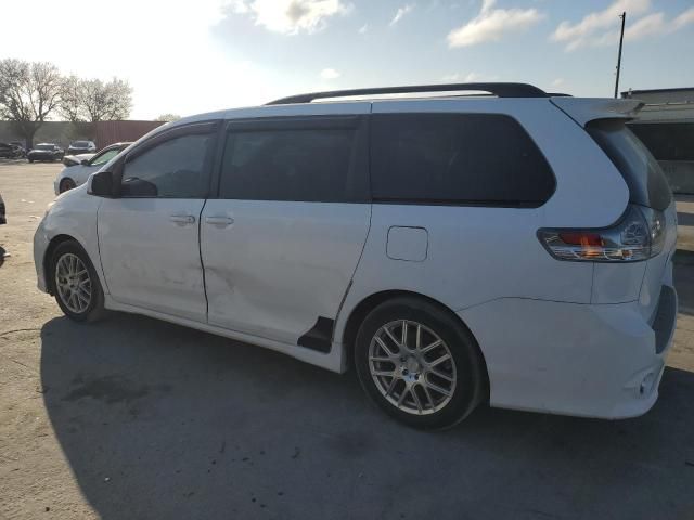 2011 Toyota Sienna Sport