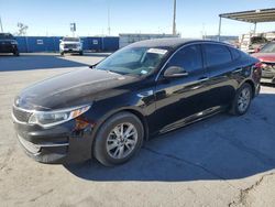 KIA Vehiculos salvage en venta: 2017 KIA Optima LX