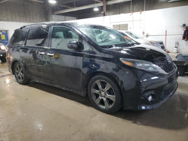 2015 Toyota Sienna Sport