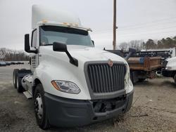 International Vehiculos salvage en venta: 2020 International LT625
