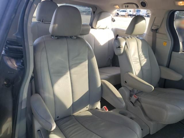 2011 Toyota Sienna XLE