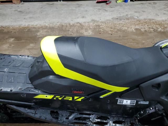 2020 Skidoo 2020 Skidoo Renegade