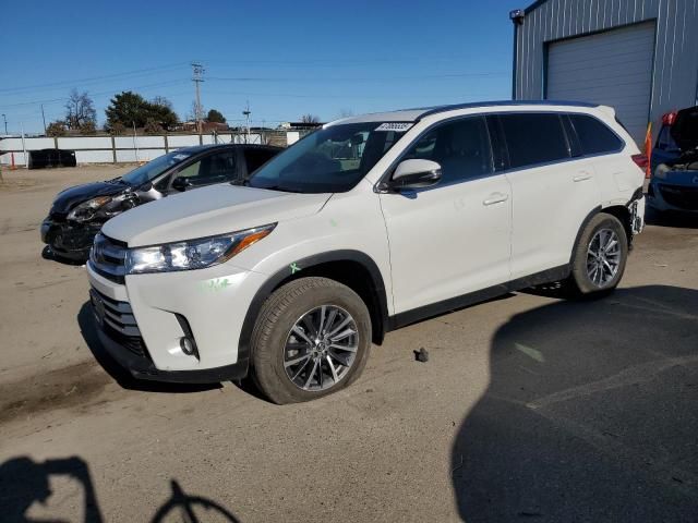 2019 Toyota Highlander SE