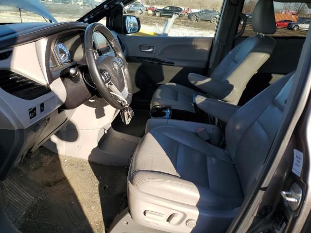 2015 Toyota Sienna XLE