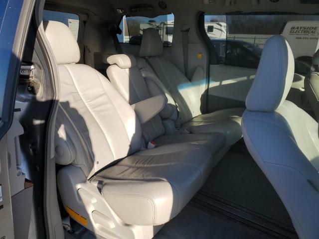 2012 Toyota Sienna XLE