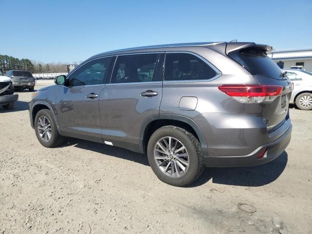 2019 Toyota Highlander SE