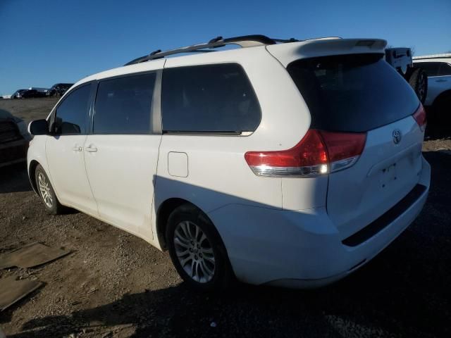 2011 Toyota Sienna XLE