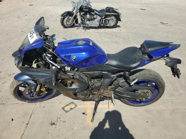 2023 Yamaha YZFR7