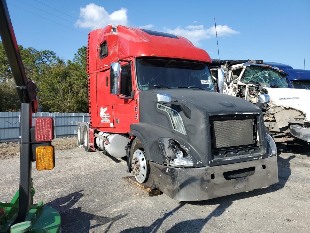 2006 Volv O VNL Semi Truck