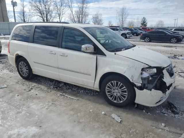 2013 Chrysler Town & Country Touring L