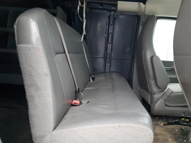 2017 Chevrolet Express G2500